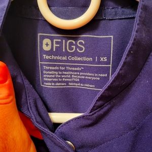 women's Navy Tunis - Slim Scrub Top - XS / Navy